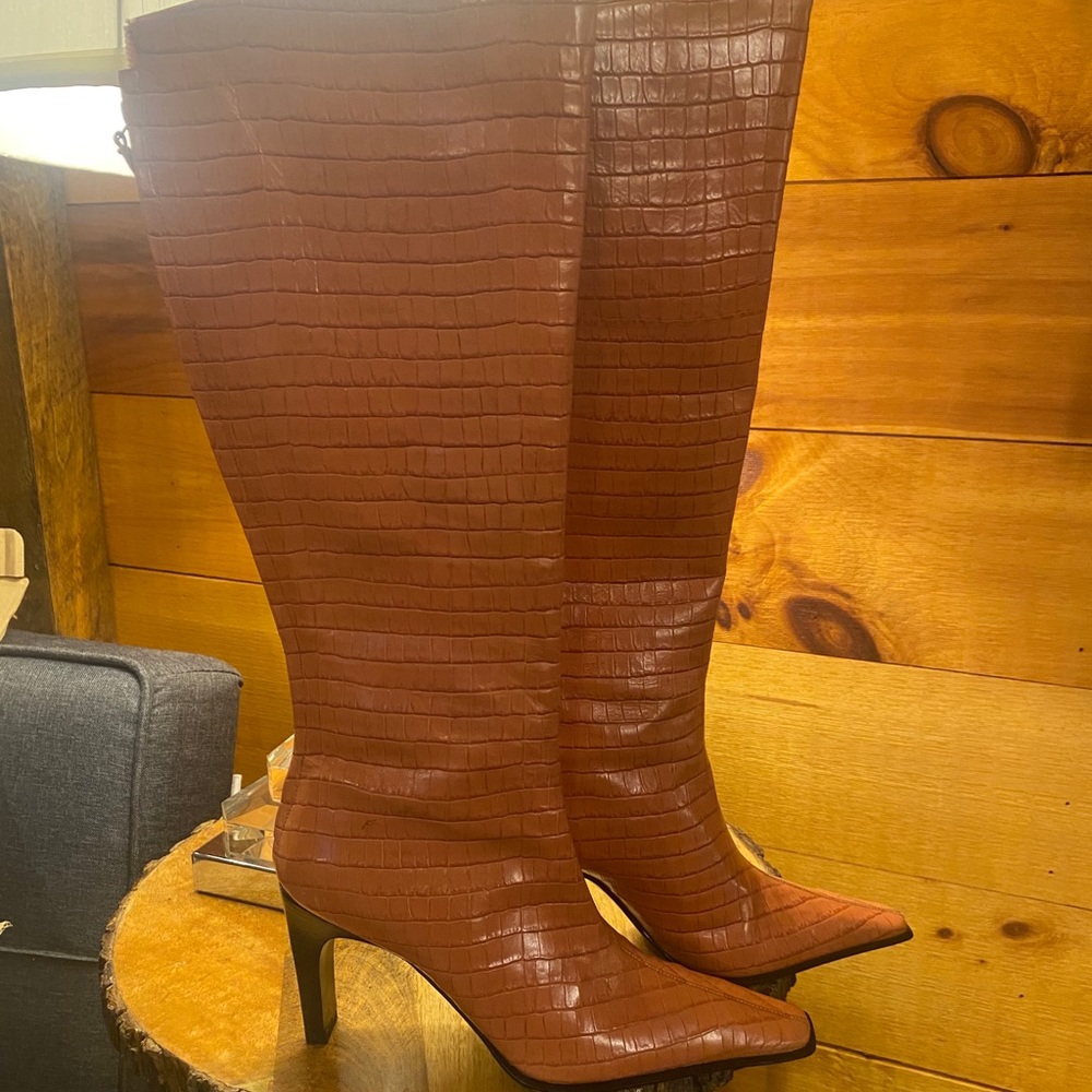 Genuine pollini boots